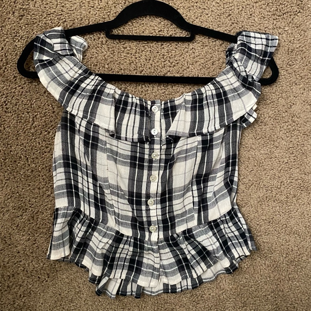 COPY - COPY - cute american eagle plaid top !